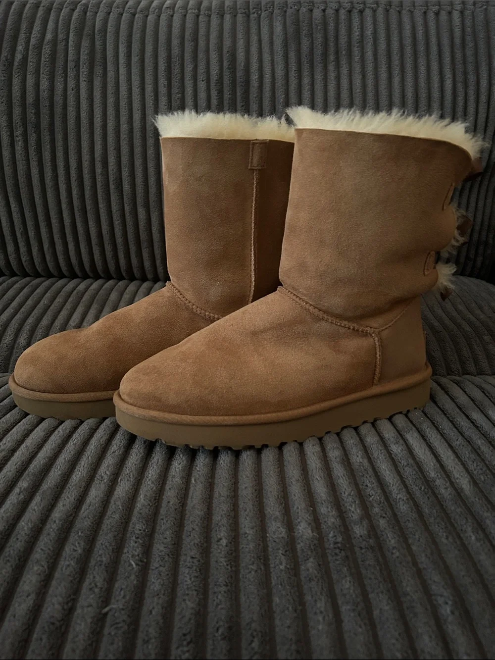 UGG Bailey Bow ll Chestnut Suede Shearling Bow-Back Boots
